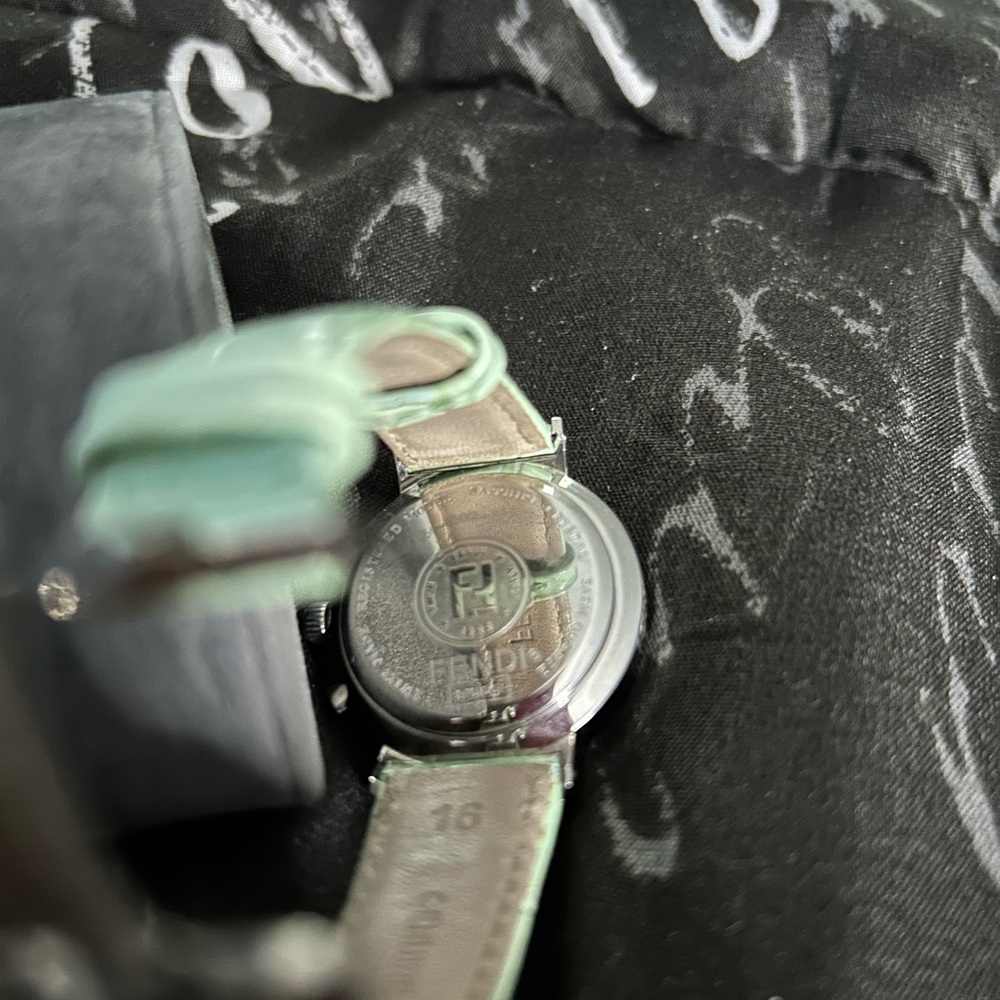 Authentic Fendi Watch - Picture 8 of 8